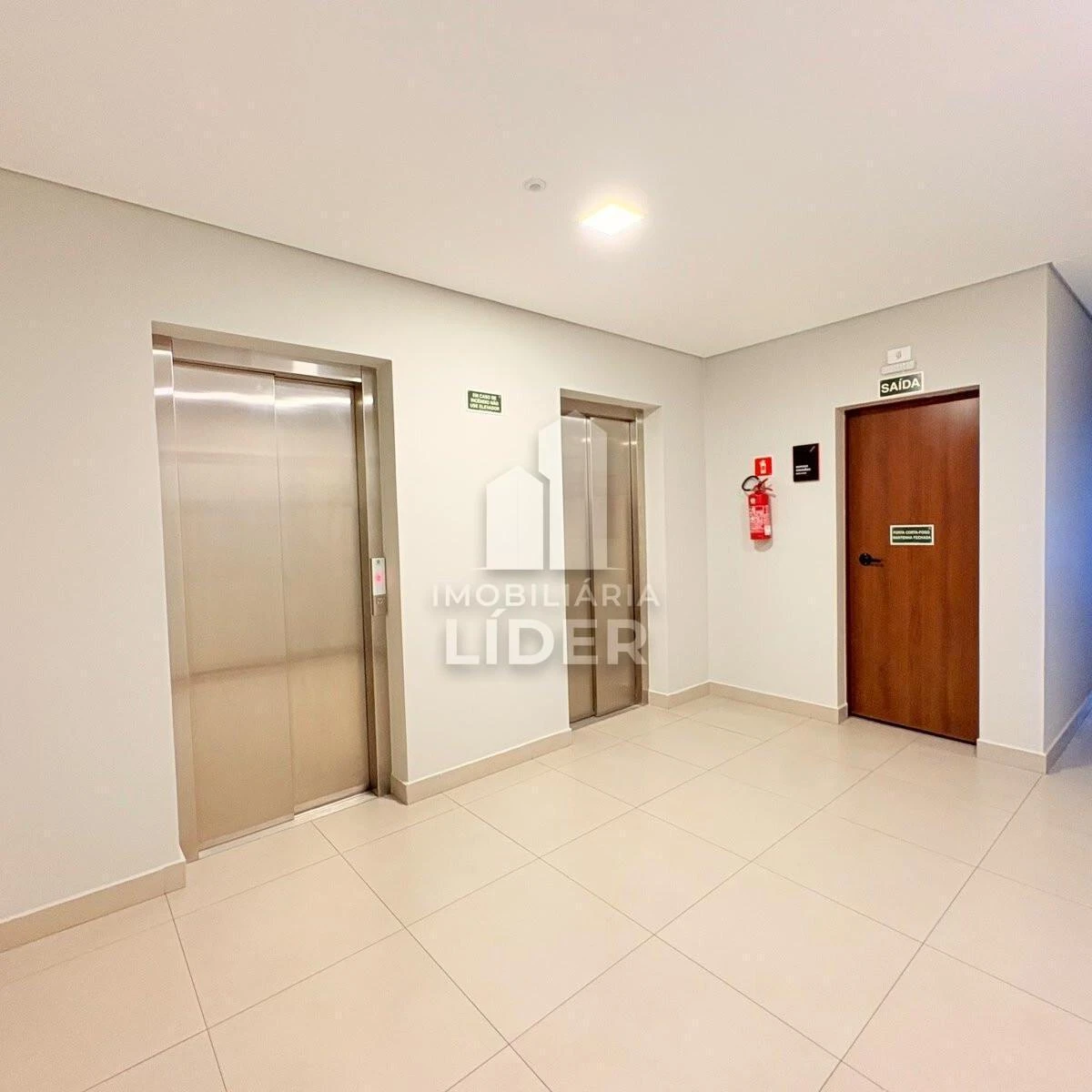 One-bedroom apartment in a building with a coworking space — photo 7