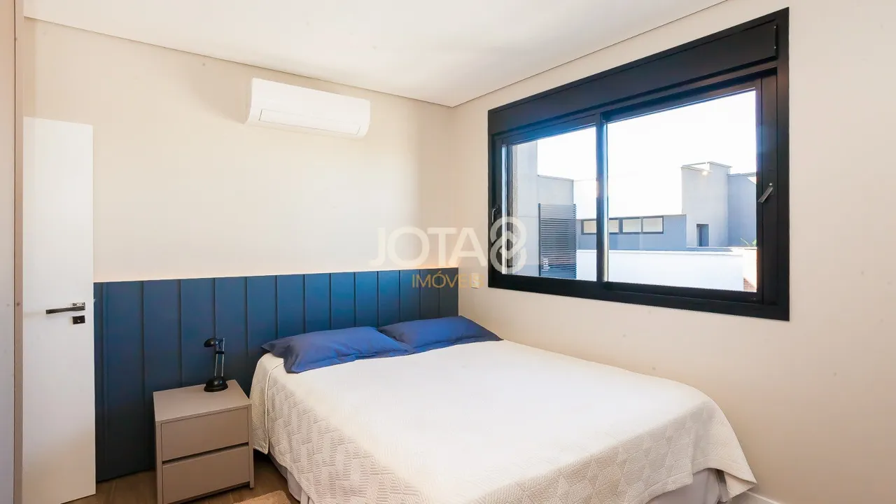 Furnished 220 m² apartment with 3 en-suite bedrooms — photo 17