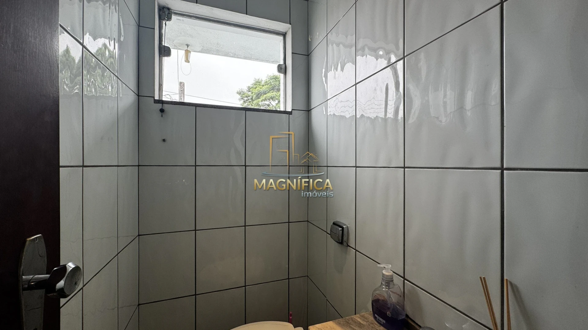 Washing machine in a 3-bedroom house, 255 m² — photo 21