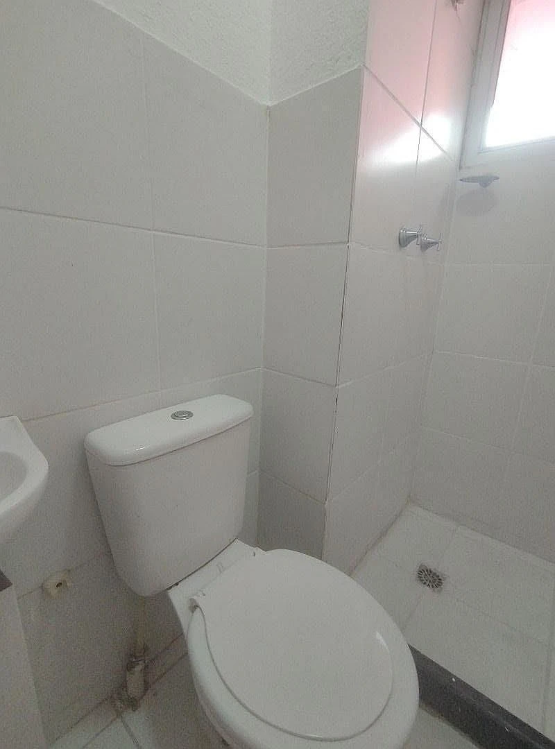 Apartamento sem mobília com 2 quartos e varanda — photo 9
