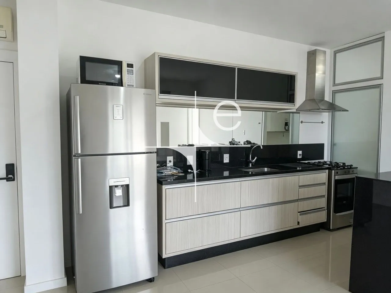Furnished 2-bedroom apartment with en-suite on 7th floor — photo 2