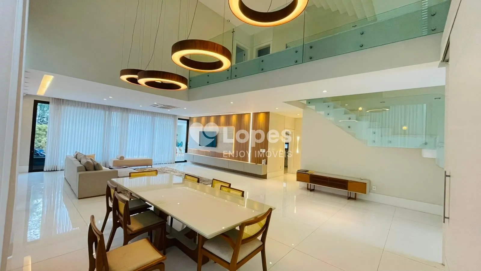 Furnished house with 5 en-suite bedrooms 600 m² — photo 17