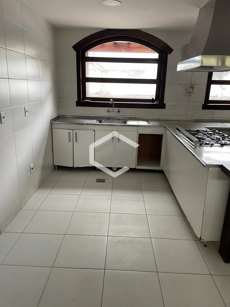 Casa com 5 suítes e 7 banheiros, 6 vagas — photo 2