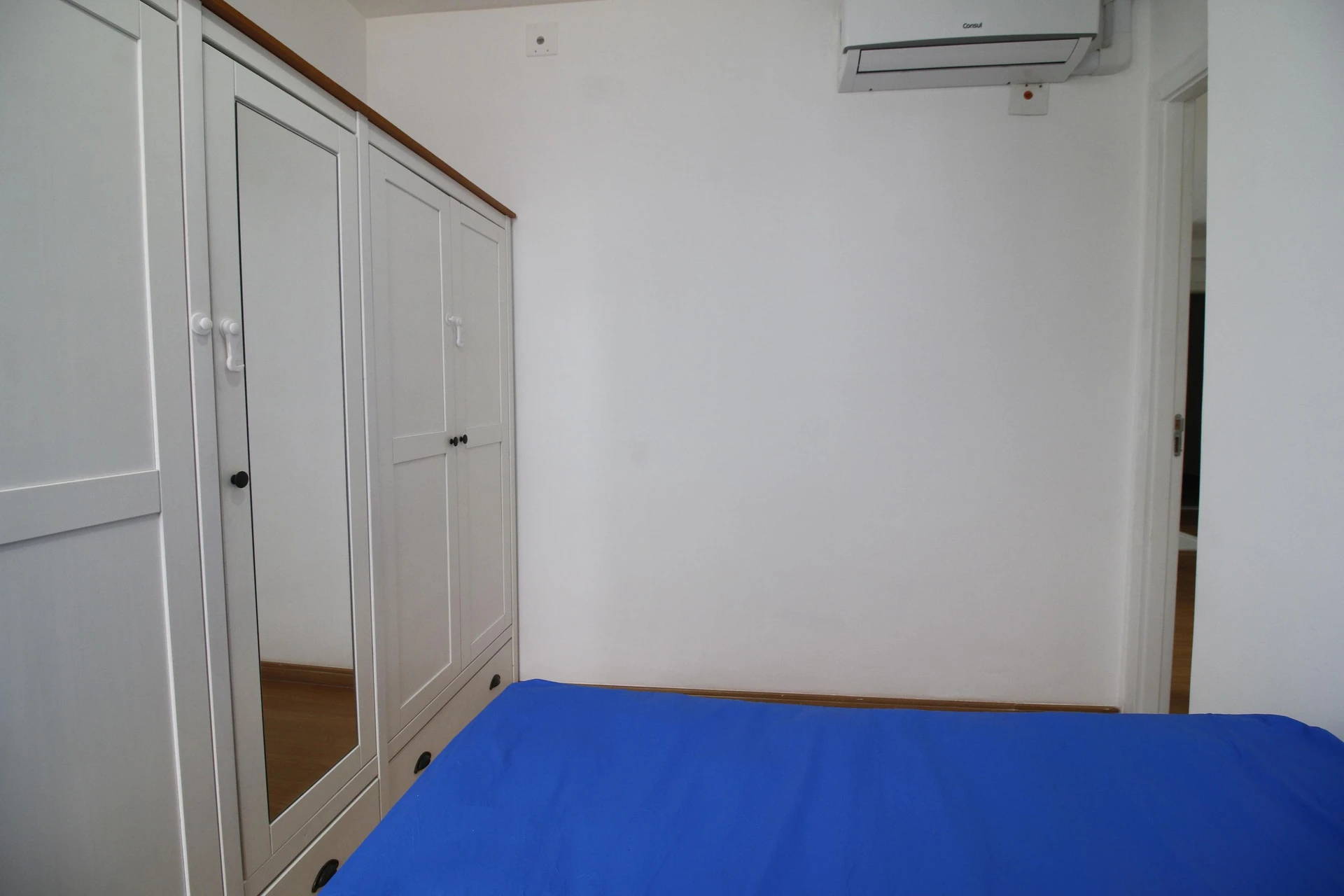2-bedroom apartment in a building with a gym — photo 13