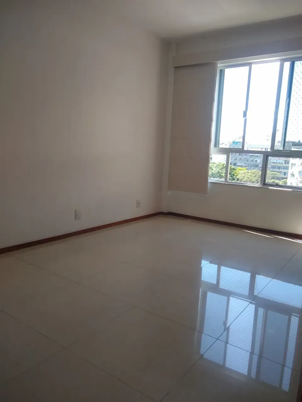 Apartamento com varanda e 3 banheiros — photo 9