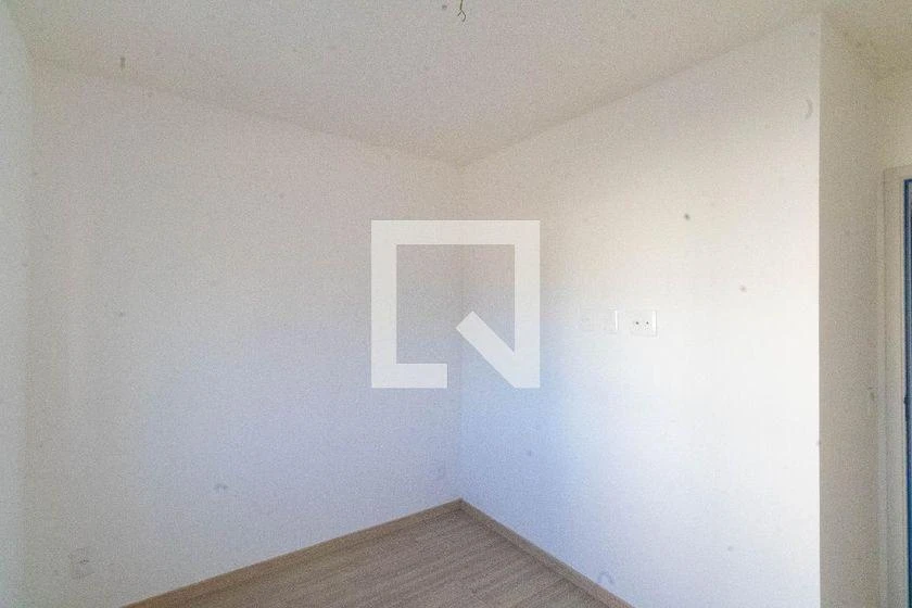 2-bedroom apartment with a closed-off kitchen — photo 37