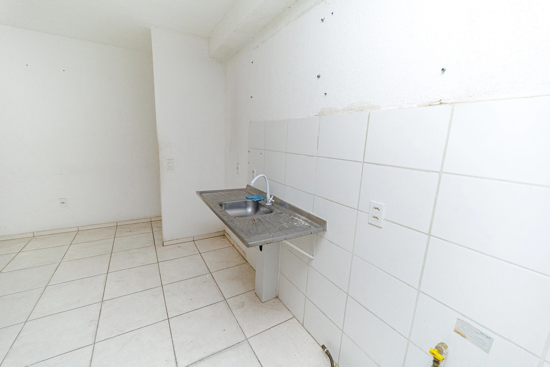 2-bedroom apartment in a building with a pool — photo 8