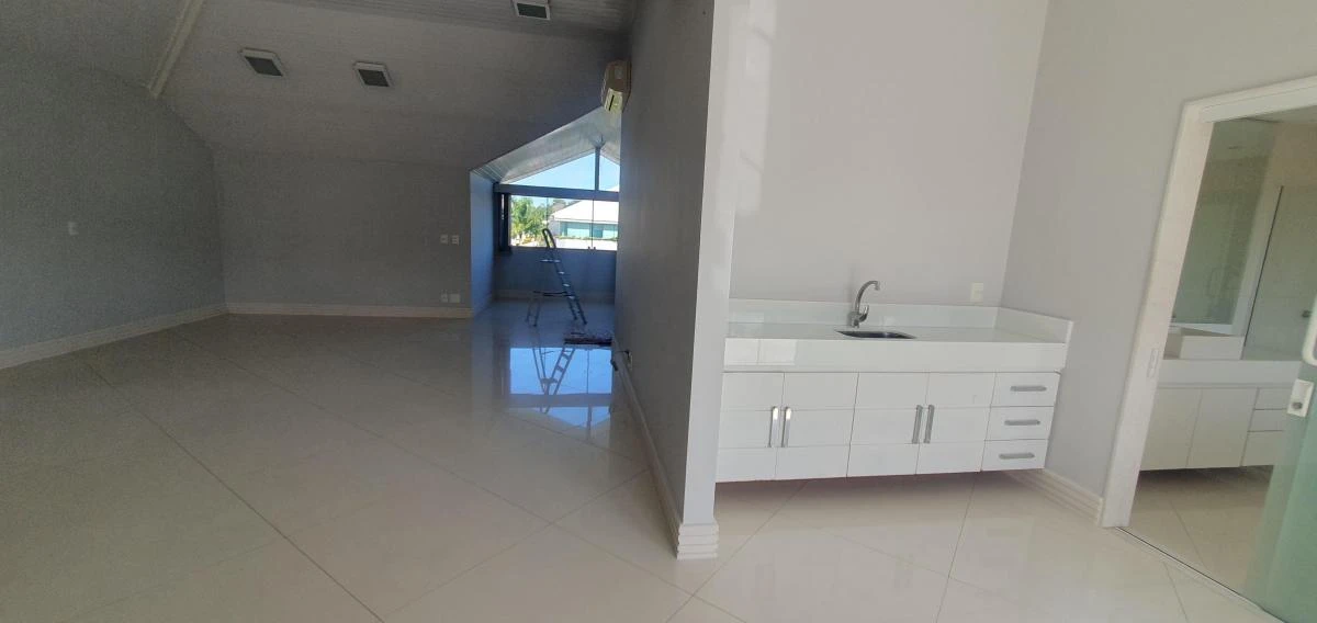 Furnished house with 5 bedrooms and 7 bathrooms — photo 15
