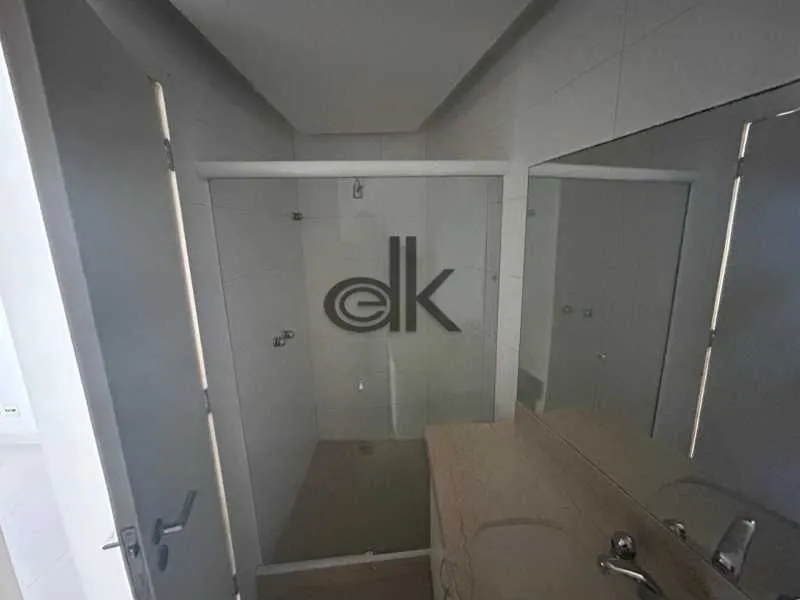 Linear apartment with 2 bedrooms and 109 m² — photo 7