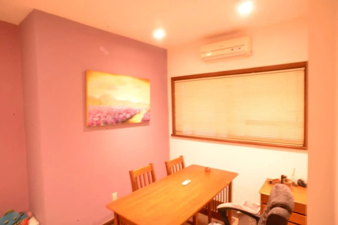 Casa mobiliada com 6 quartos e 5 suítes, com jardim — photo 5
