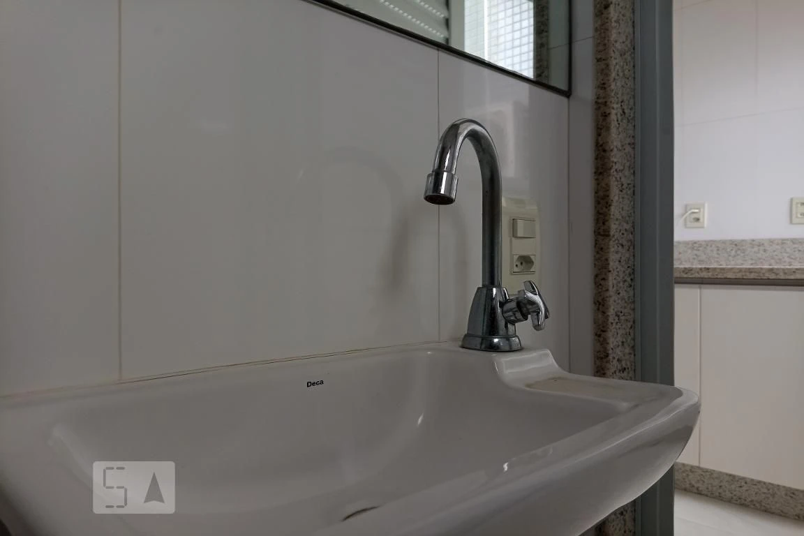 Apartamento de 4 quartos com janelas do piso ao teto — photo 103