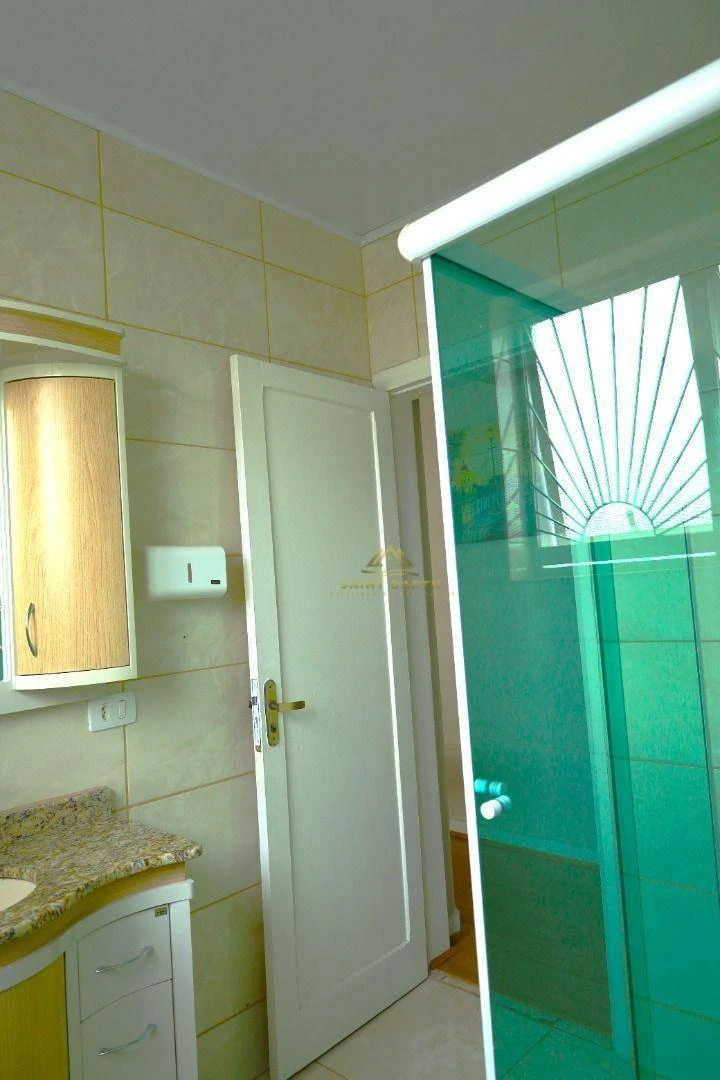 Дом без мебели: 3 спальни, 4 ванные, участок 432 м² — photo 30