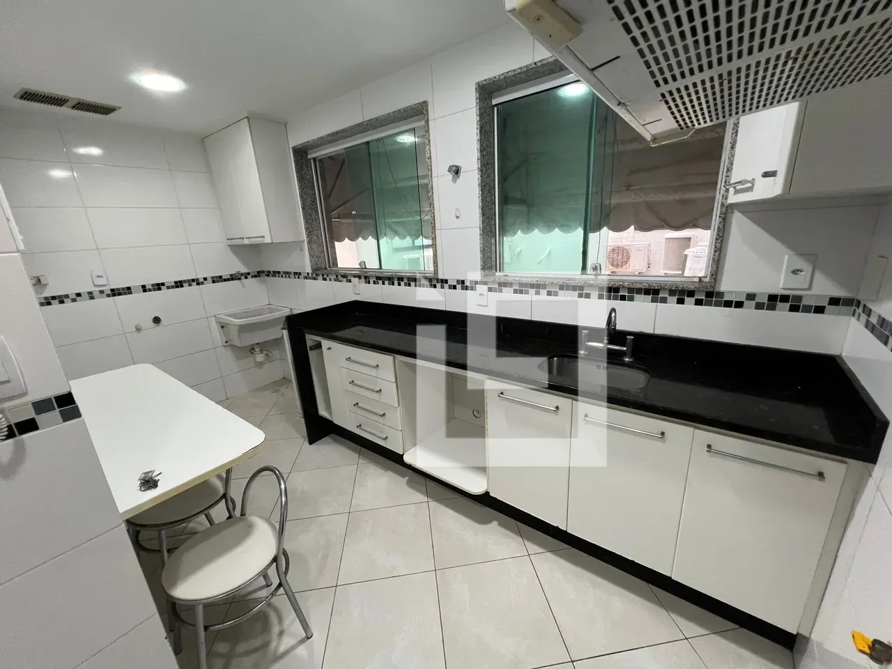 Apartamento de 2 quartos, sendo 1 suíte, 100 m² — photo 2