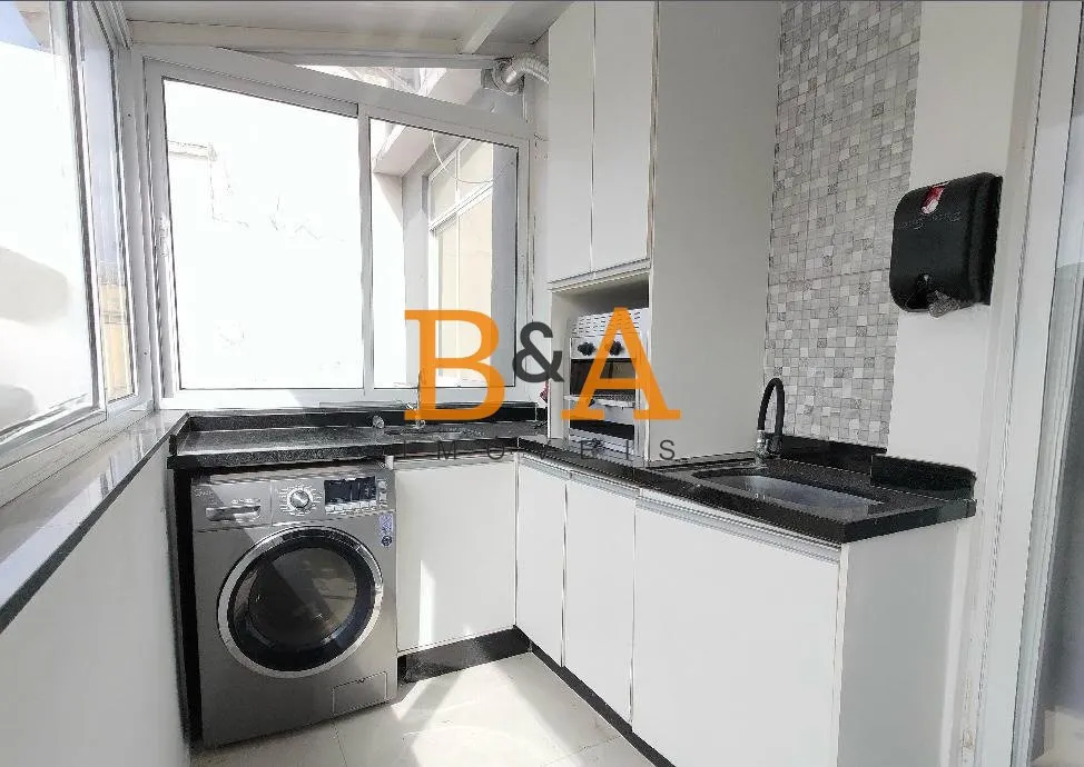 Furnished apartment, 120 m², with a glass-enclosed balcony — photo 12