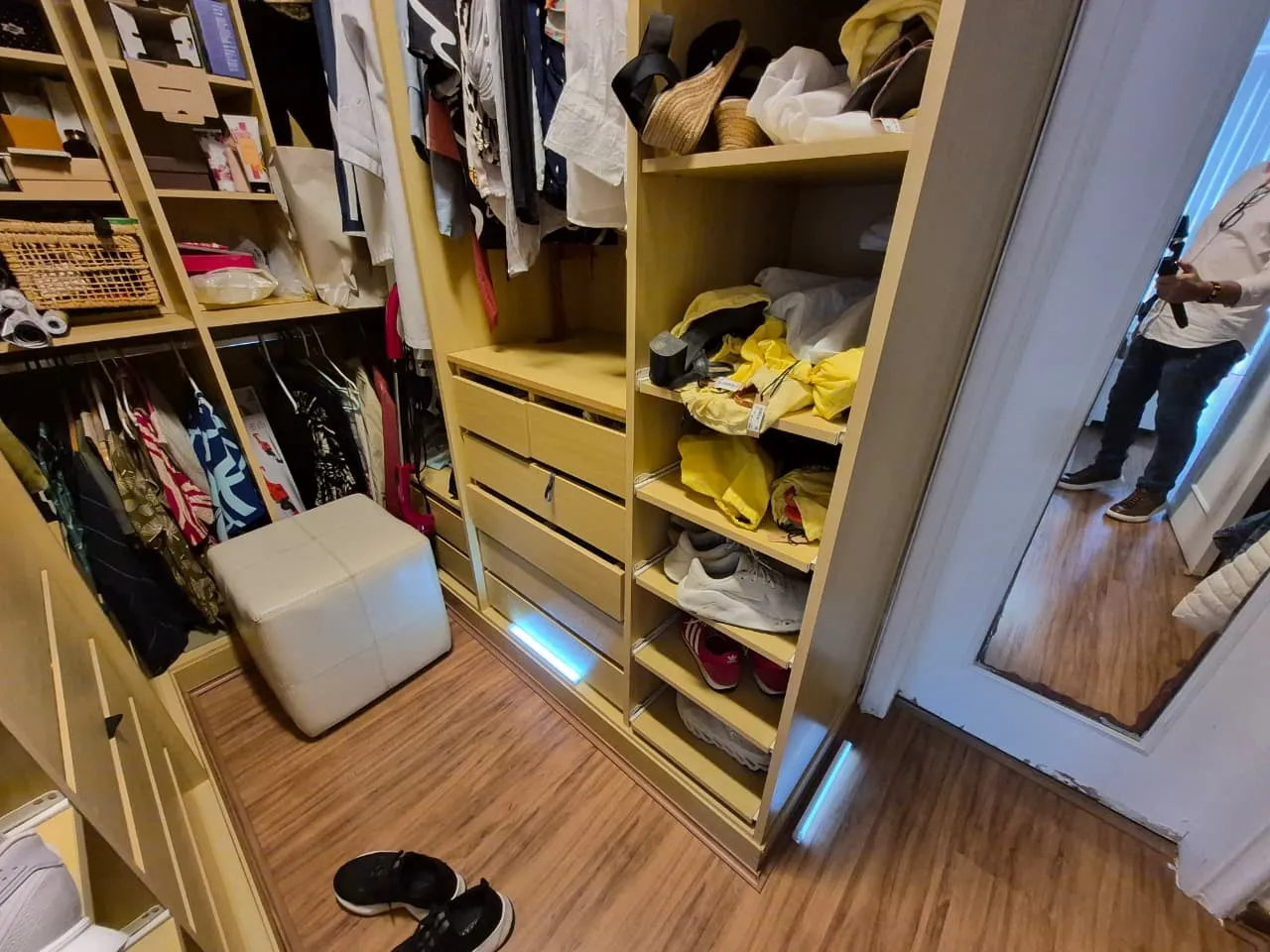 Furnished house for rent with 4 bedrooms and 5 bathrooms — photo 36