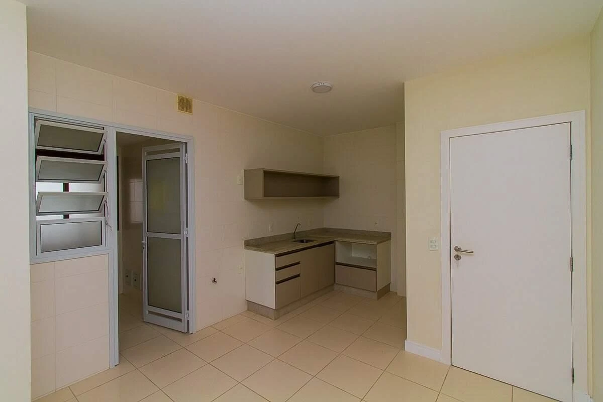 Apartment, 83 m², with a grill on the balcony — photo 2