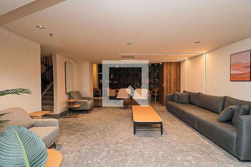 Furnished apartment, 30 m², with a glass-enclosed balcony