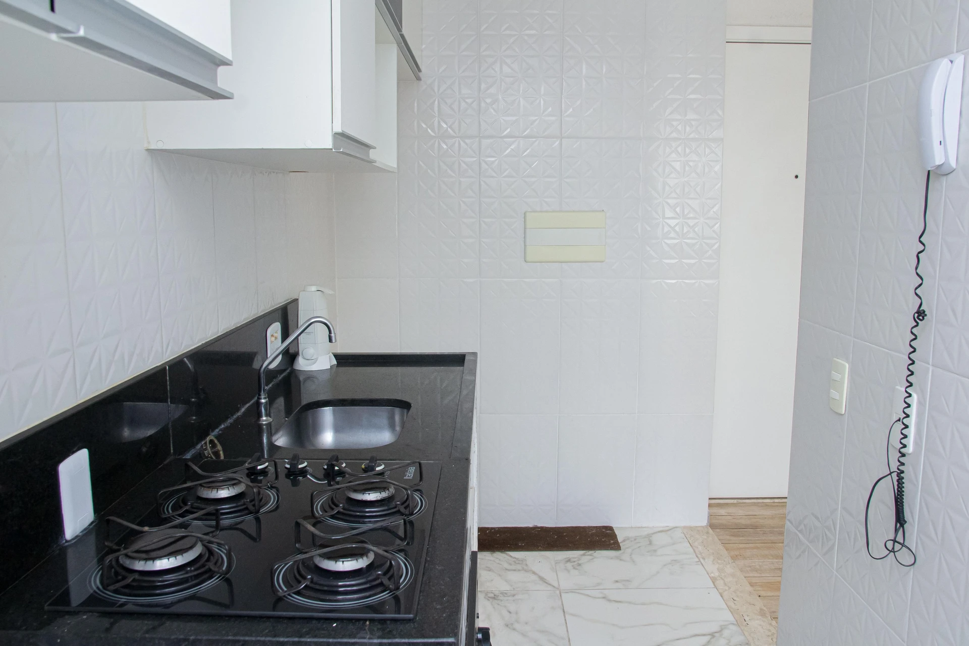 Невиготовлена квартира з 2 спальнями та 1 ванною — photo 23