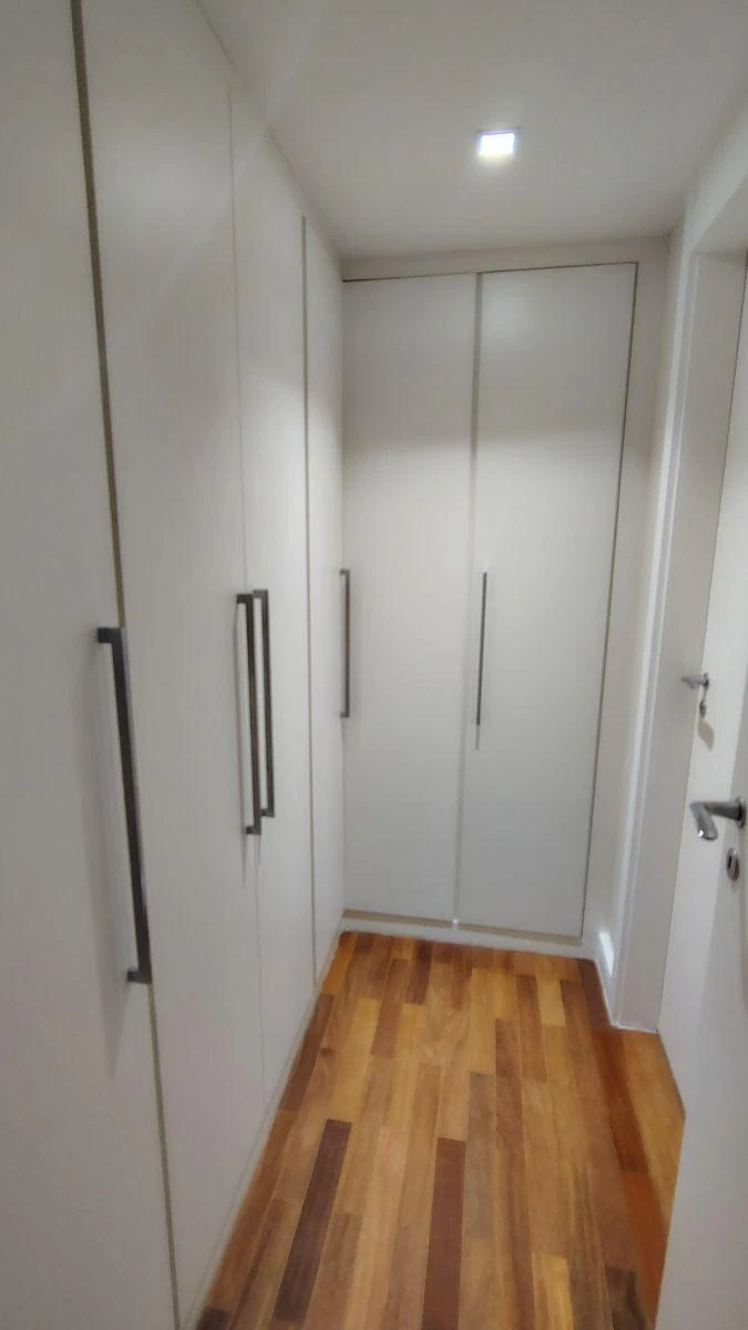 Furnished 249 m² apartment with 3 en-suite bedrooms — photo 20