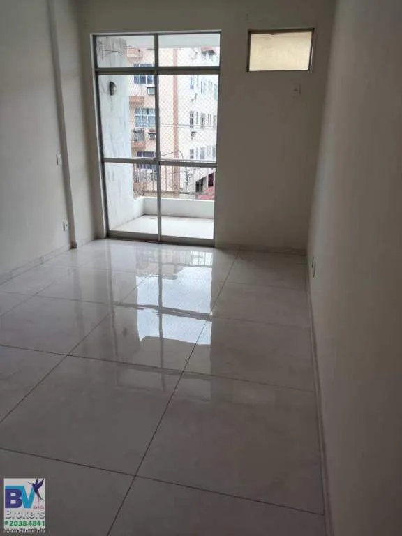 63 m² apartment with 2 bedrooms and 1 parking spot — photo 3
