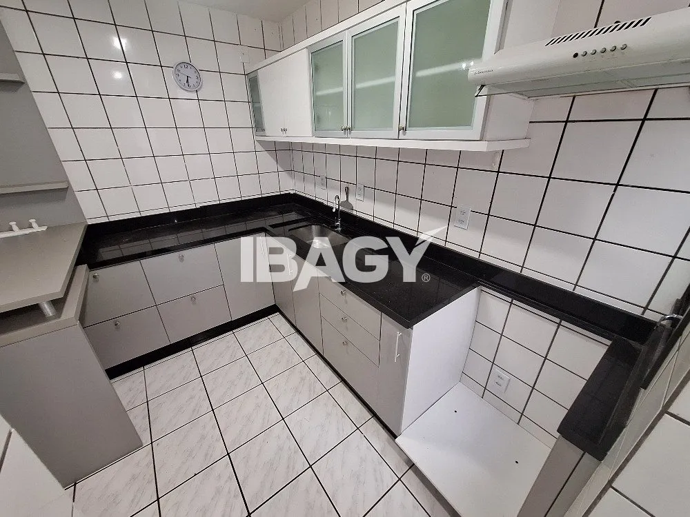 Apartamento de 3 dormitorios con parrilla en la terraza — photo 7