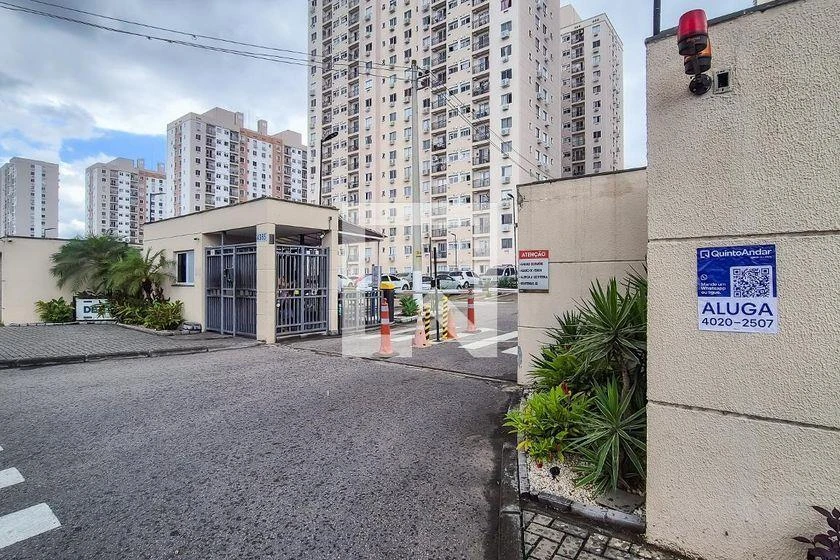 2-bedroom apartment in a building with a gym — photo 48