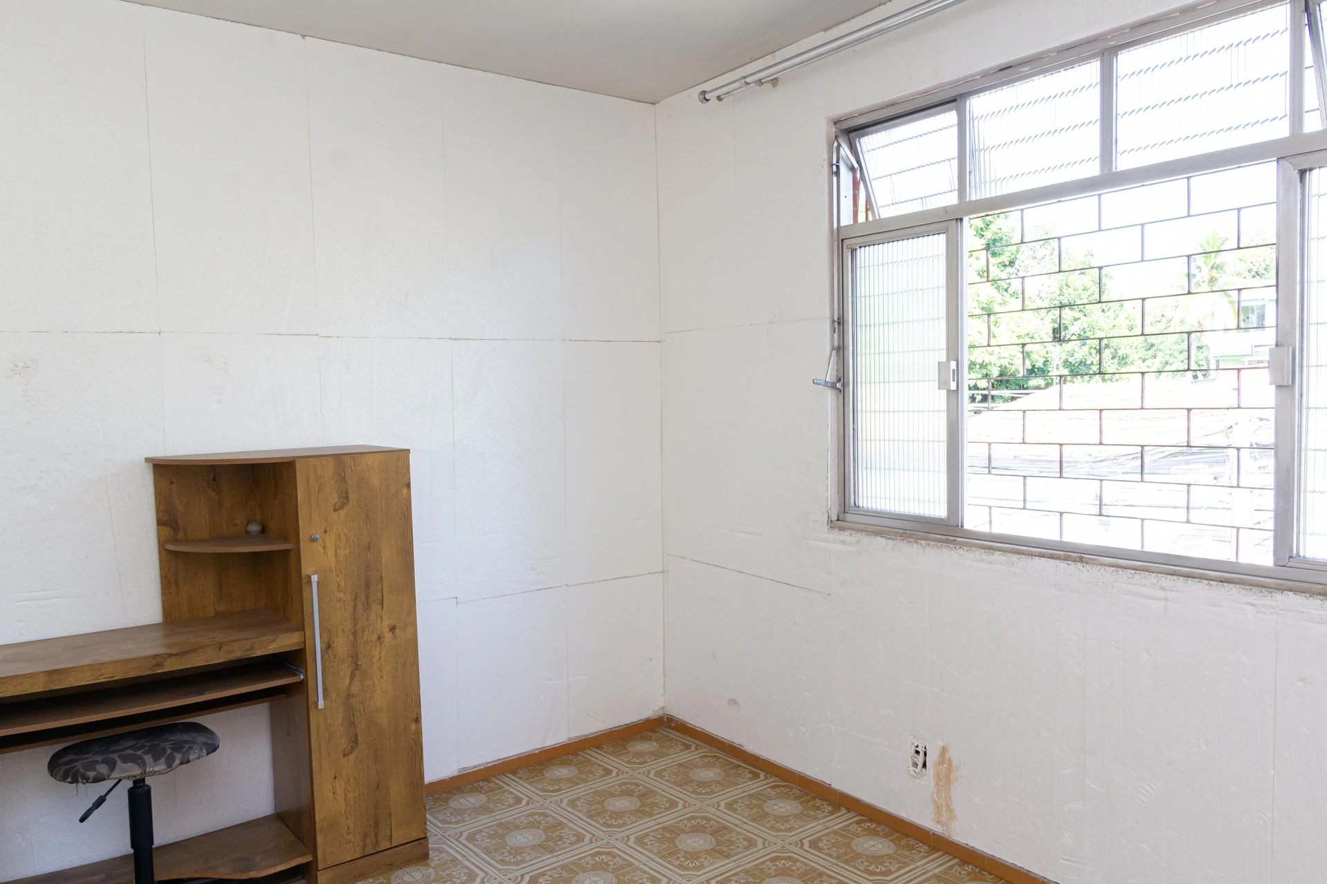 2-bedroom rental apartment with 1 bathroom and parking — photo 8