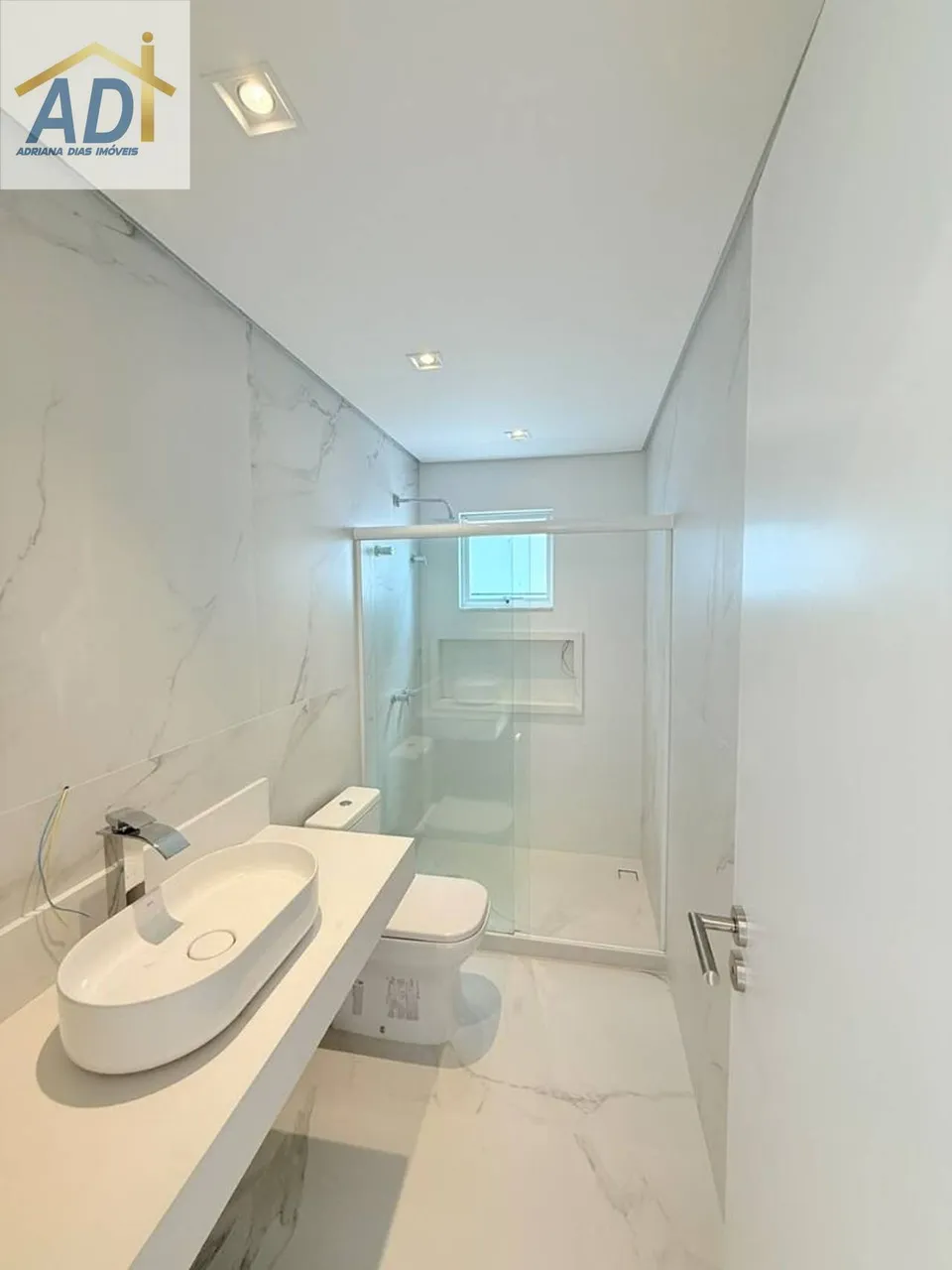 Casa, 300 m², com varanda gourmet — photo 15