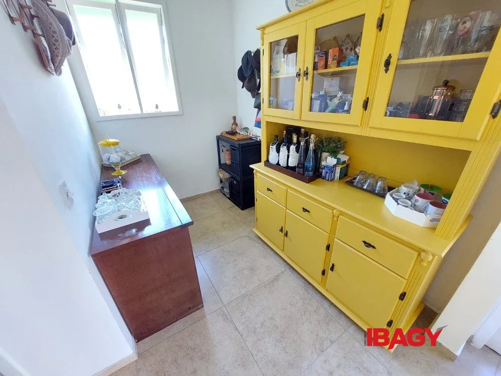 Casa amueblada con 4 dormitorios y 950 m² — photo 31