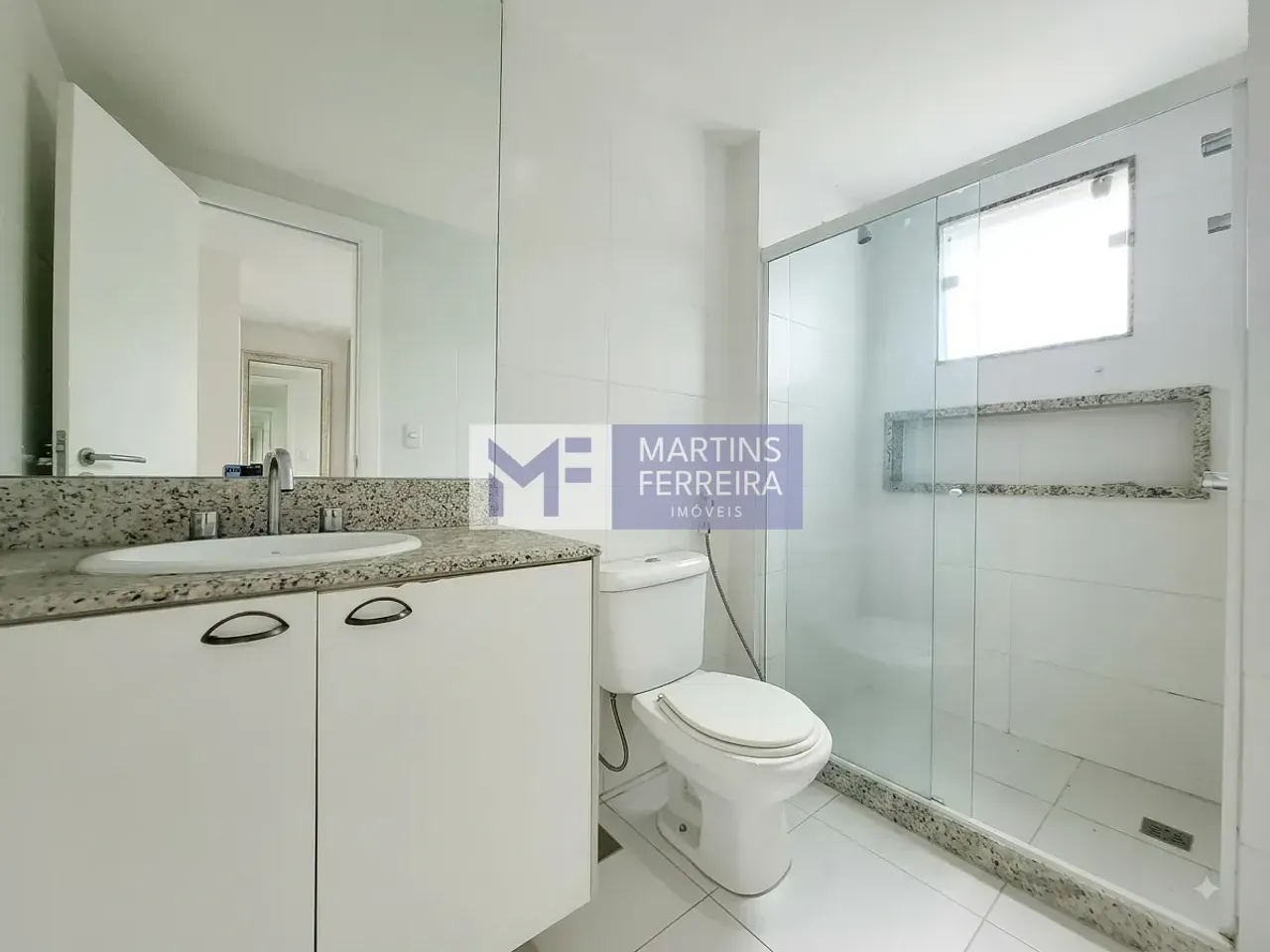 Unfurnished apartment with 4 bedrooms and 5 bathrooms — photo 4