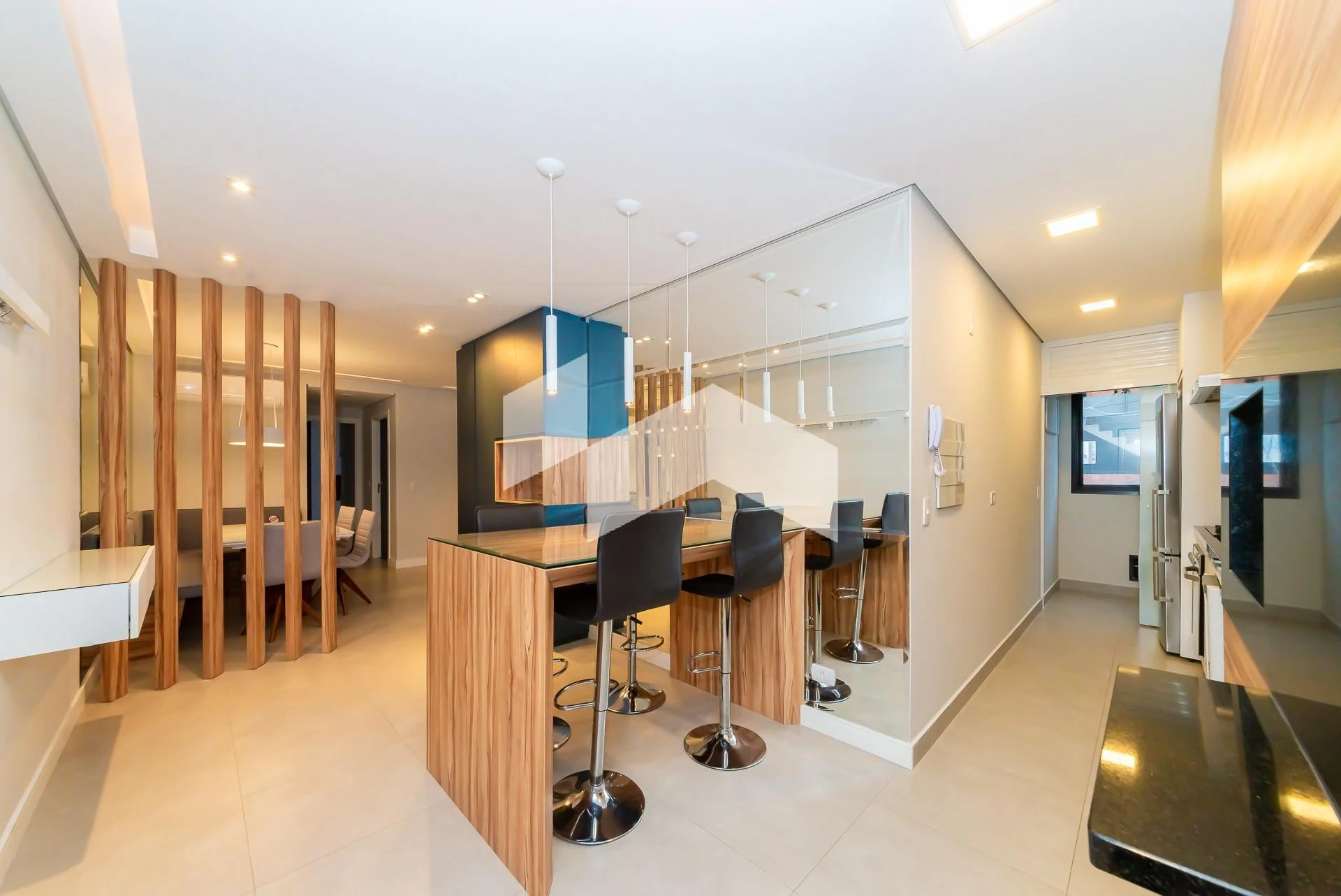Furnished 2-bedroom apartment with 2 parking spaces