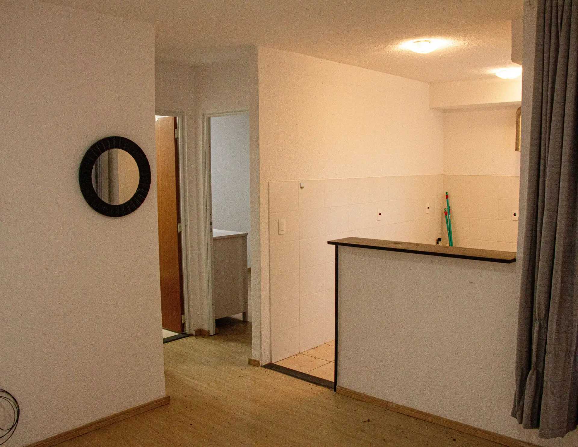2-bedroom apartment with balcony and open-plan kitchen — photo 10