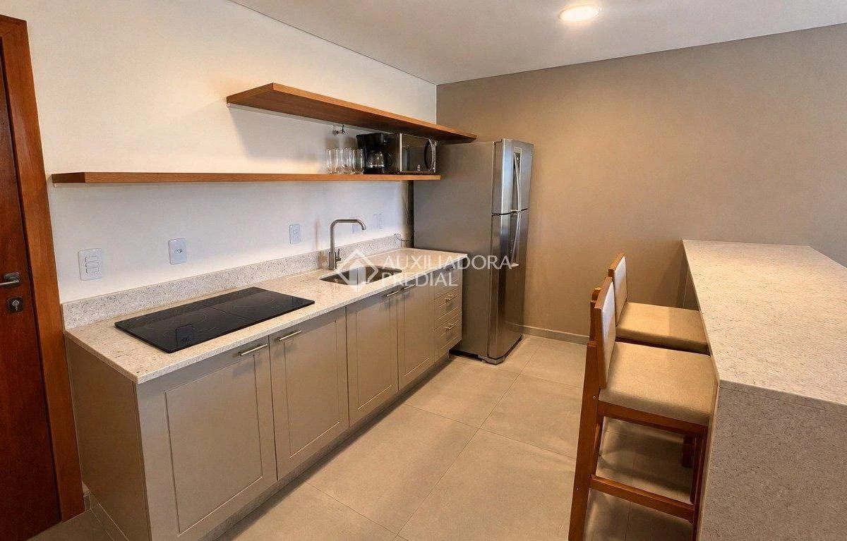 One-bedroom apartment with a home office in Florianópolis — photo 11