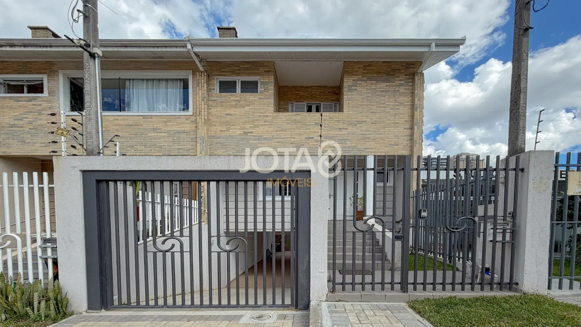 Furnished house with 3 bedrooms and a balcony — photo 22