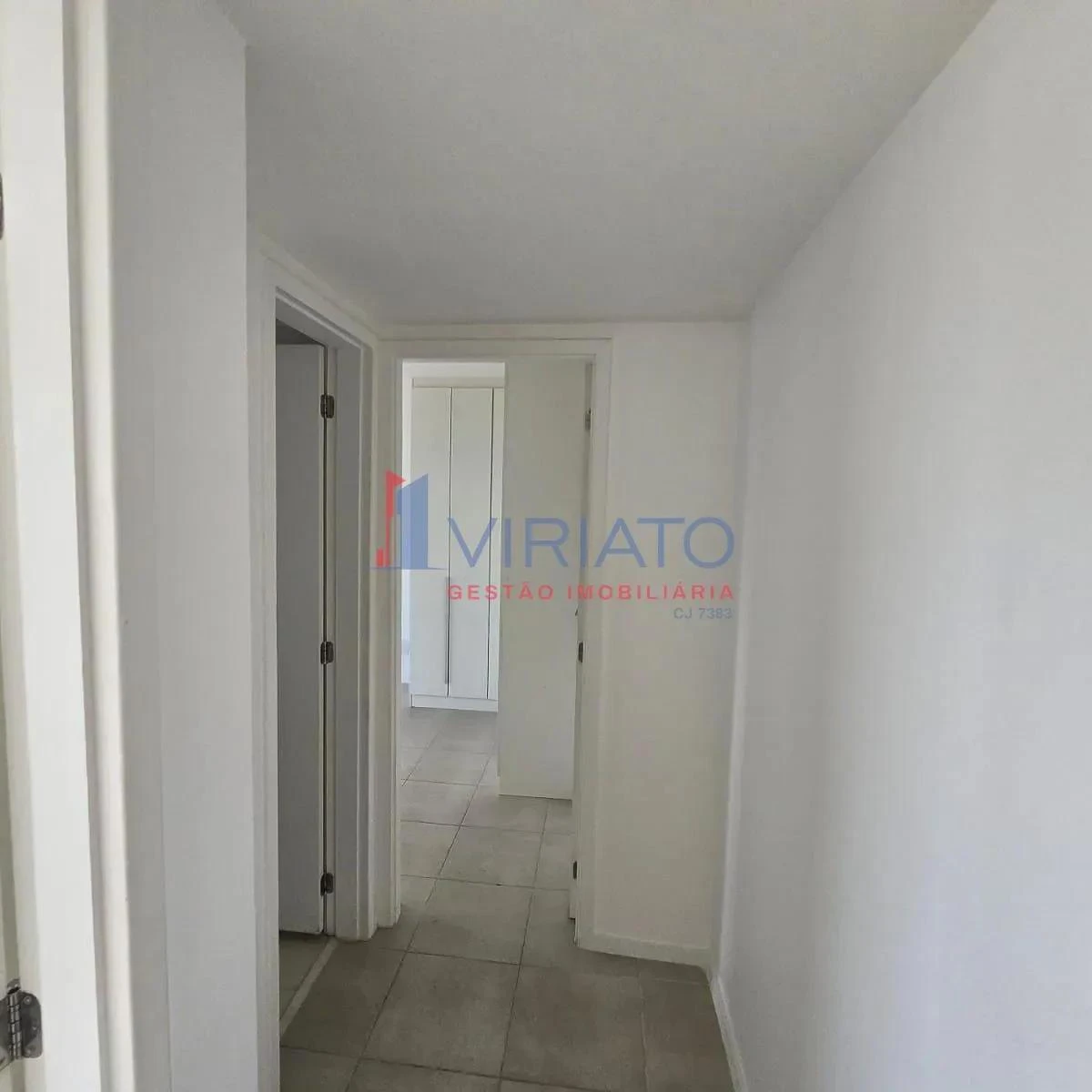 Apartment with 5 bedrooms and 2 bathrooms plus a balcony — photo 48