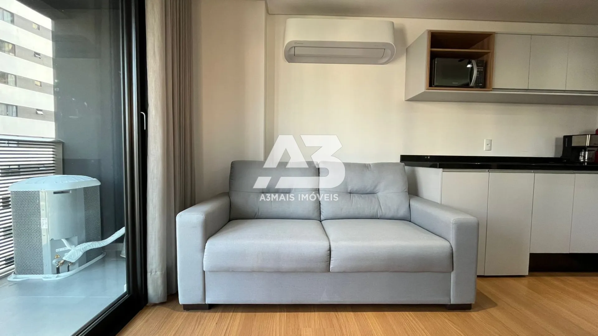 Furnished studio with open-plan kitchen and AC — photo 3