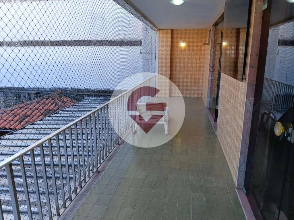 Casa de 4 quartos com 360 m² e área externa privativa