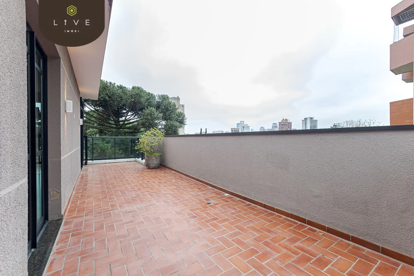 Dishwasher in a 2-bedroom apartment, 110 m² — photo 4