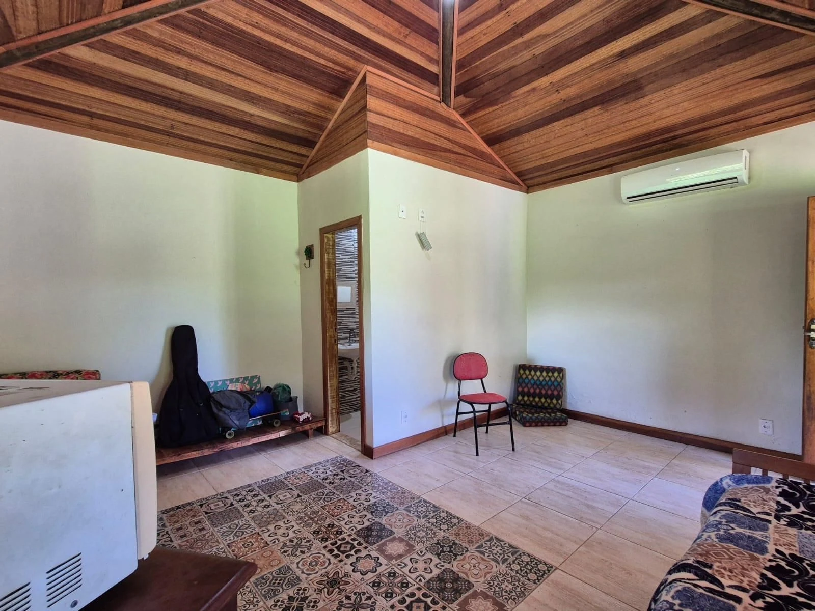 Furnished house, 2100 m², with a grill on the balcony — photo 11