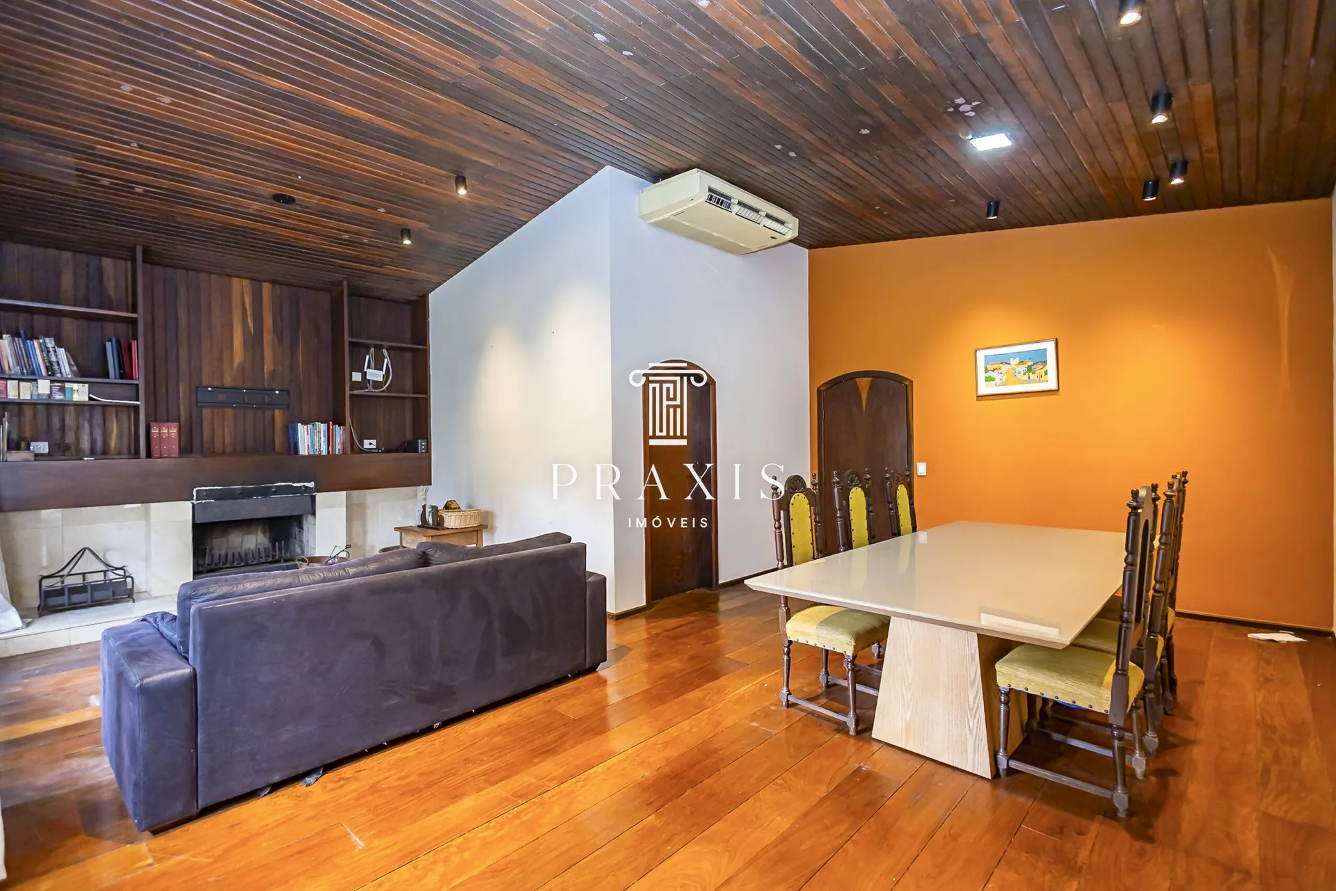 House with 4 bedrooms, 445 m² and fitted kitchen