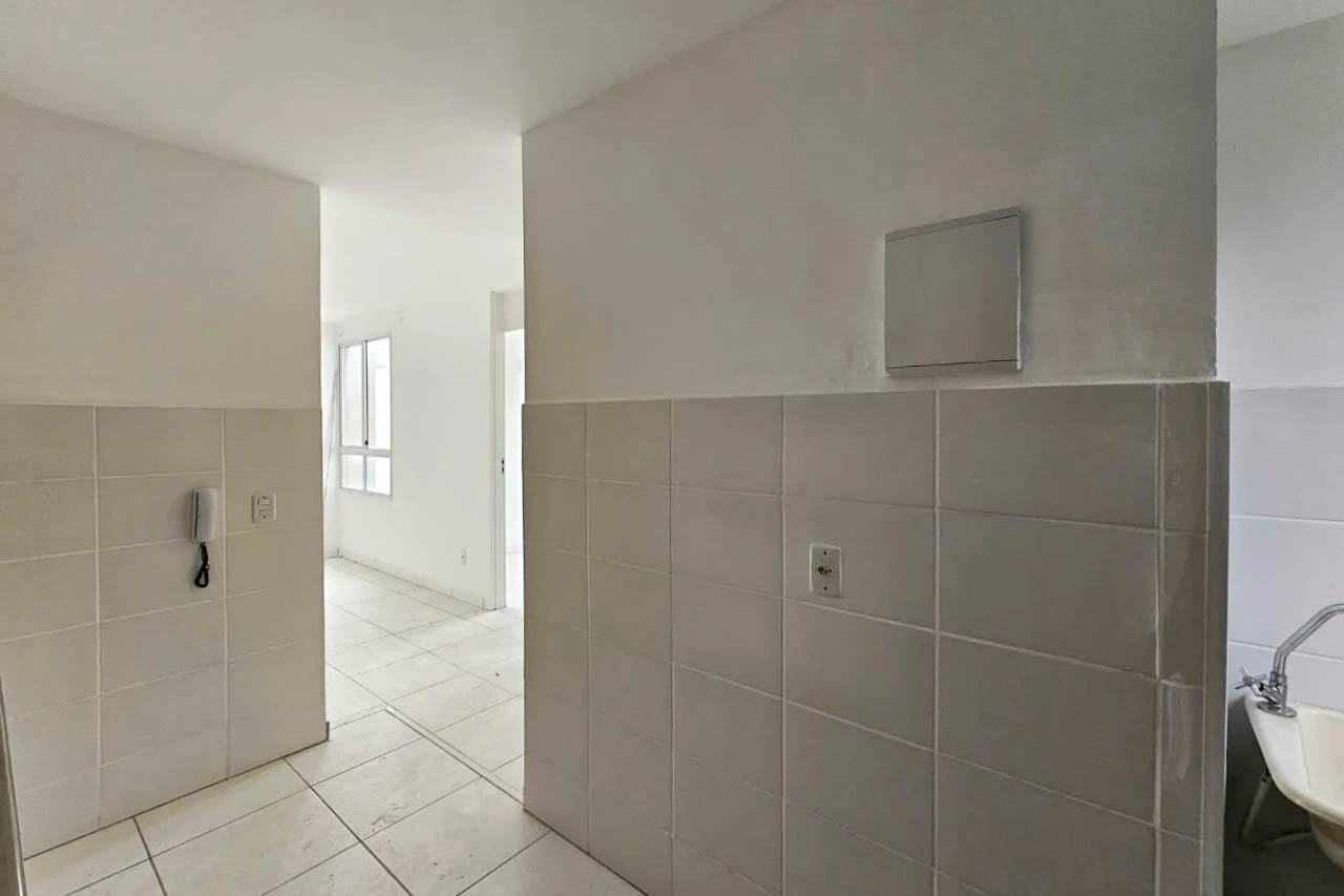 2-bedroom apartment in a building with a gym — photo 34