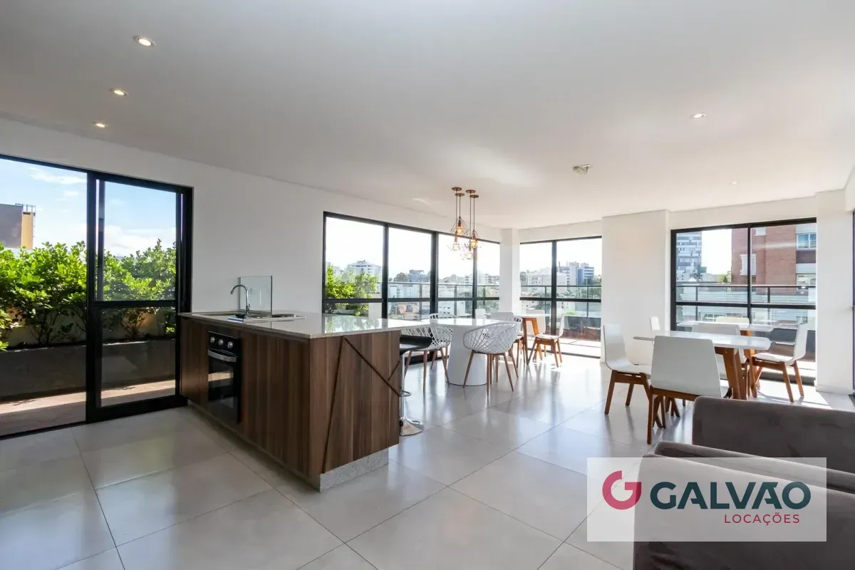 One-bedroom apartment with floor-to-ceiling windows — photo 15