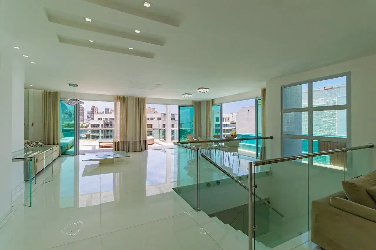 575 m² apartment with 4 en-suite bedrooms and 4 parking — photo 62
