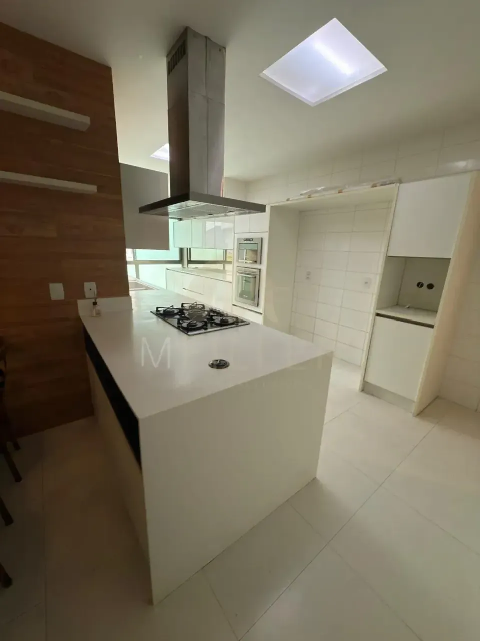 Apartment with 4 bedrooms and 5 bathrooms, 380 m² — photo 17