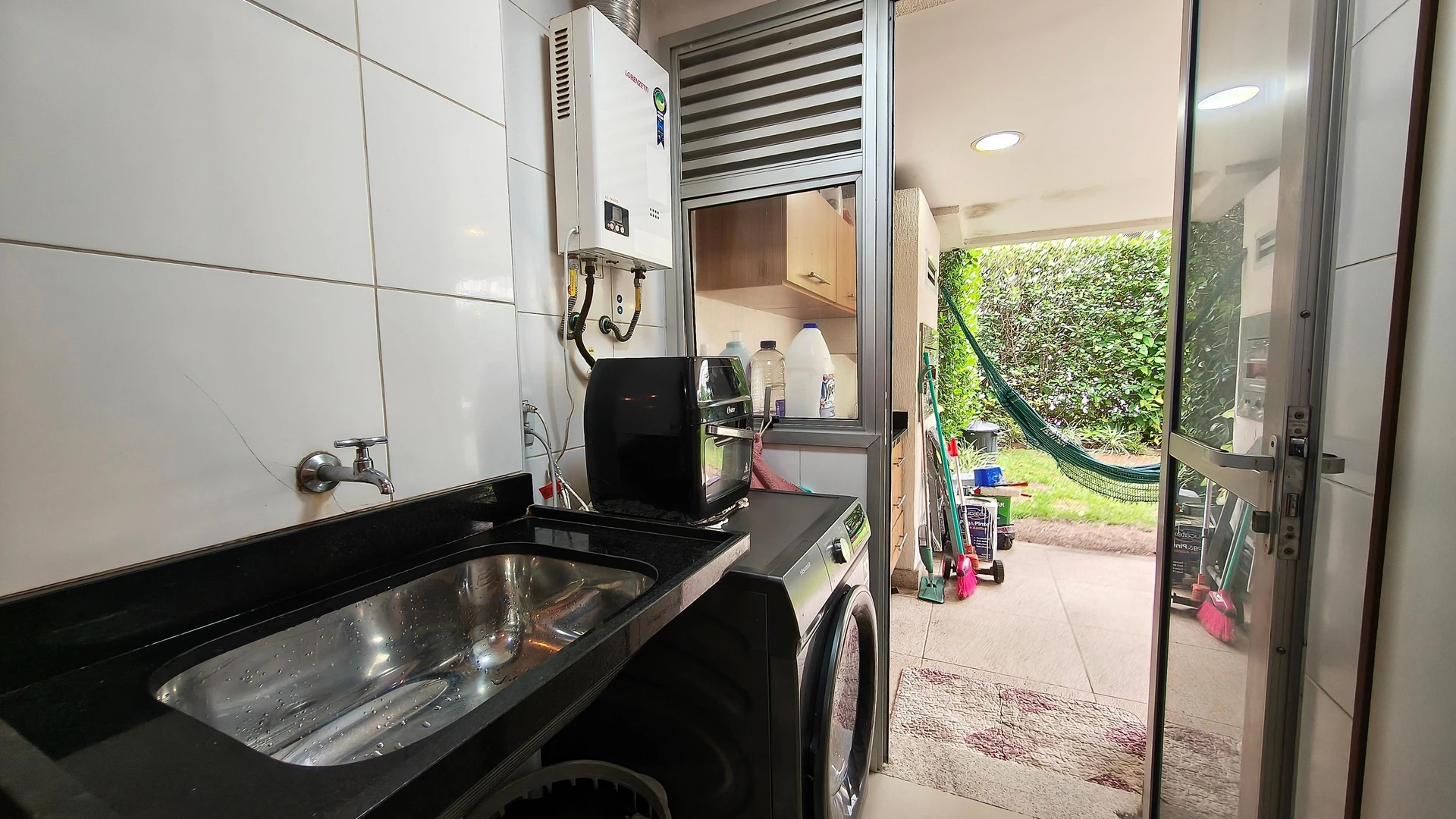 3-bedroom apartment with a washing machine in Rio de Janeiro — photo 17