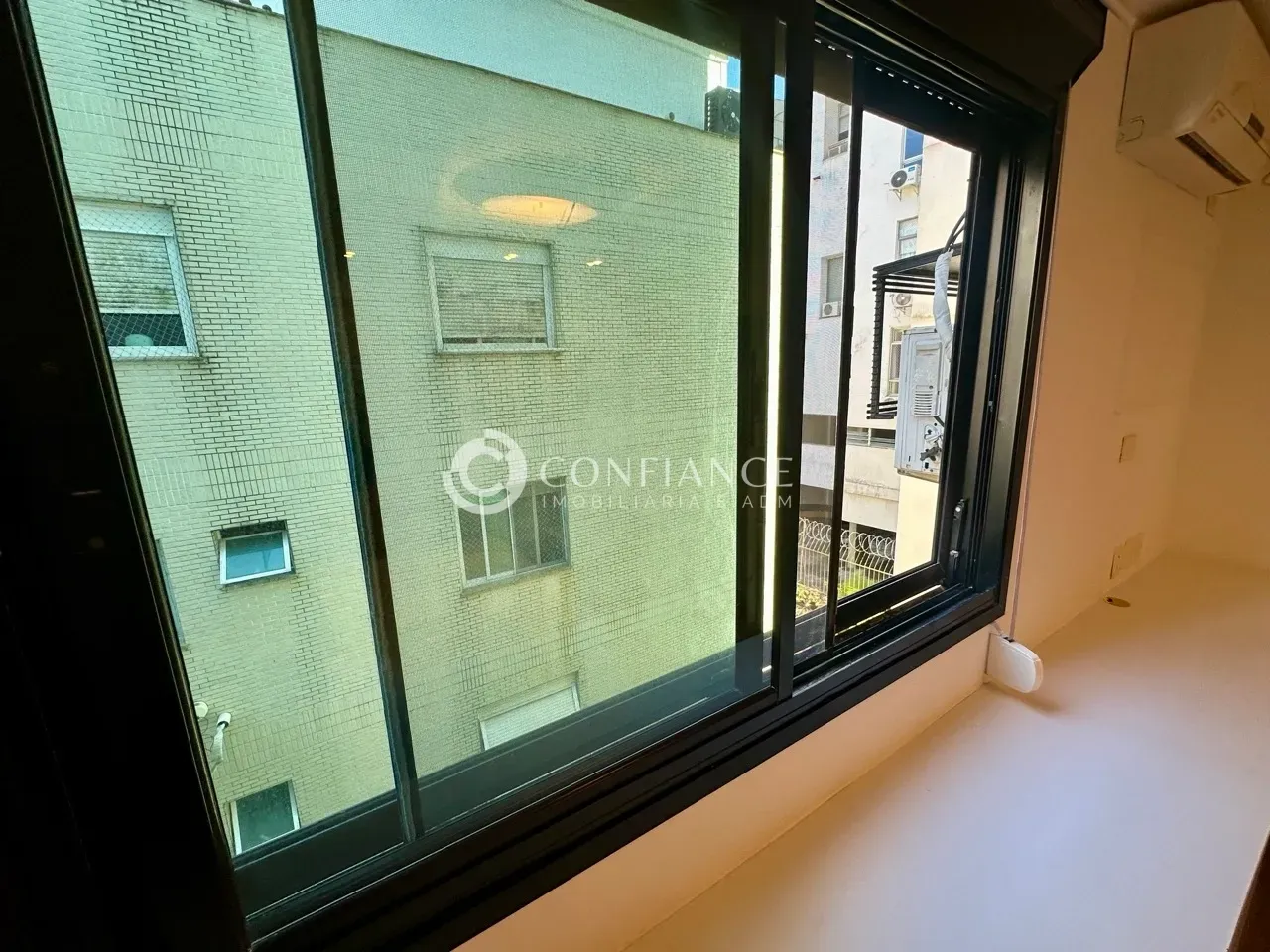 Apartamento de 230 m² com 2 quartos e armários embutidos — photo 38