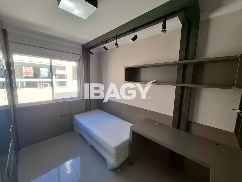 Apartamento mobiliado com 3 dormitórios e sacada envidraçada — photo 28