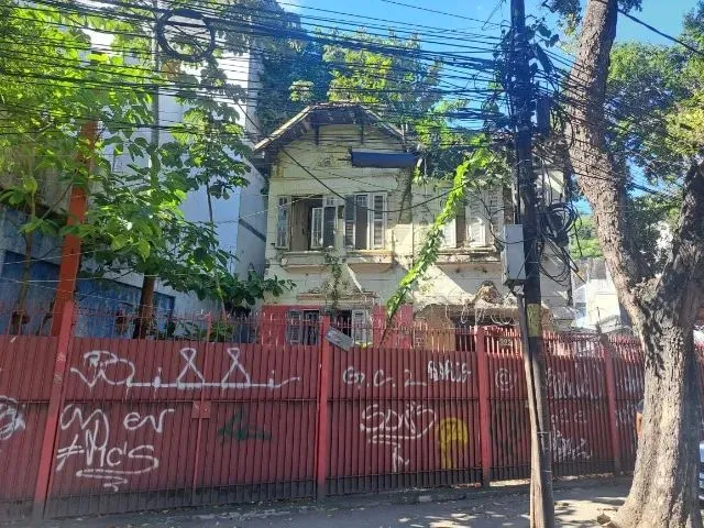 Unfurnished house with 5 bedrooms and 5 bathrooms — photo 12