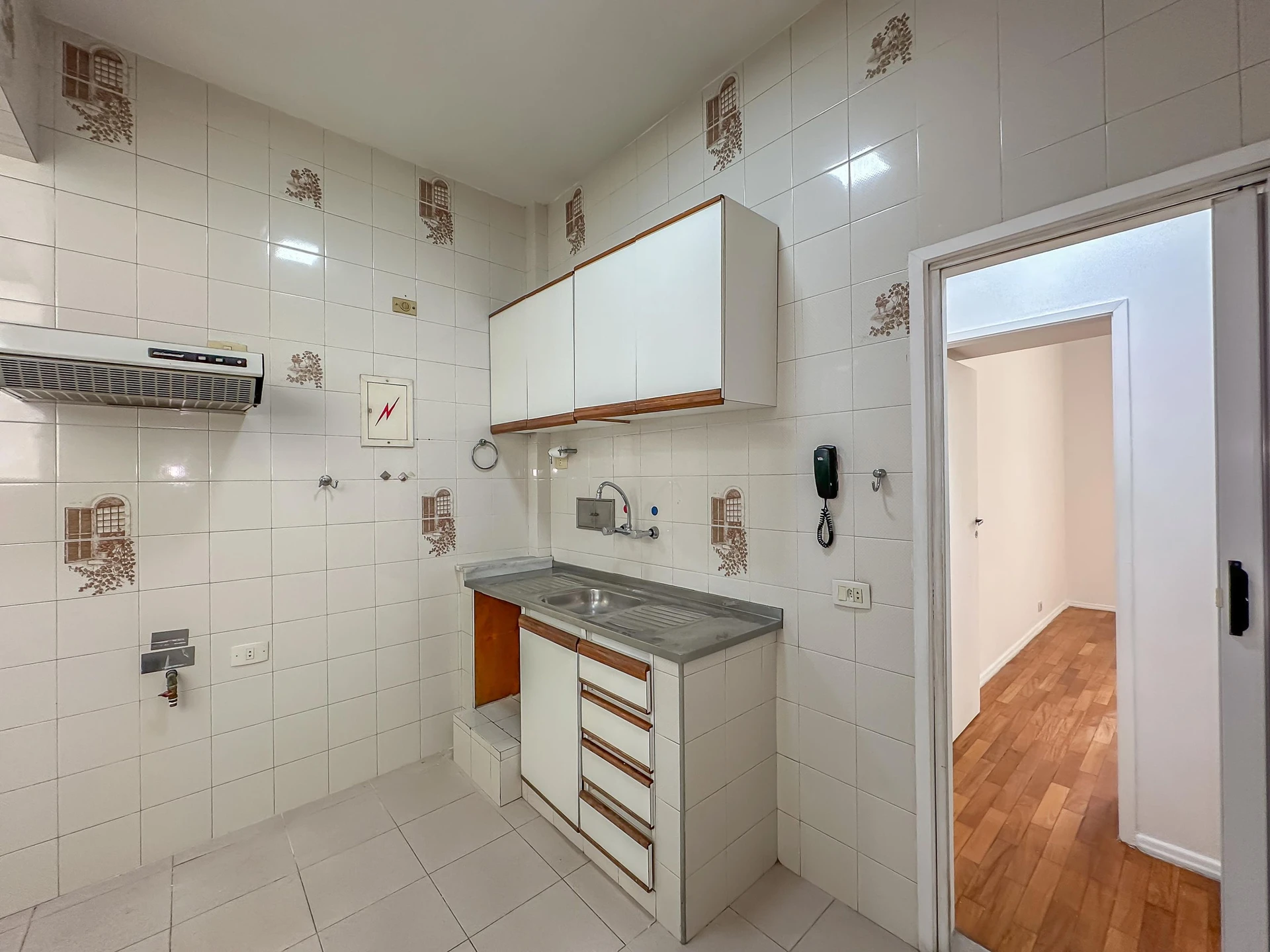 Washing machine in a 2-bedroom apartment, 80 m² — photo 2