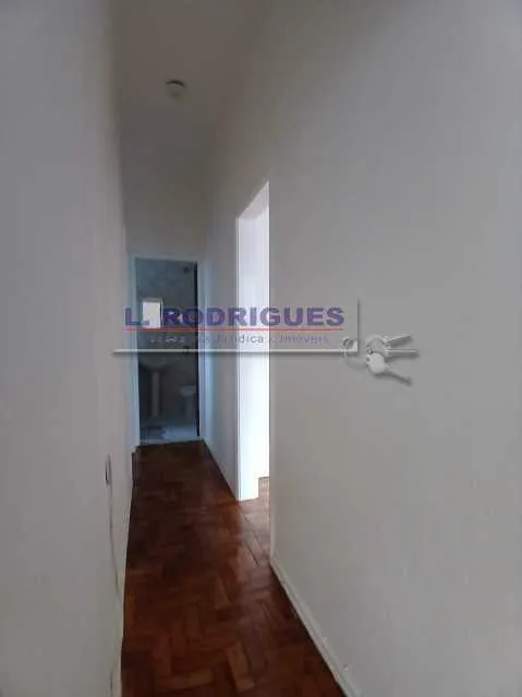 Unfurnished apartment with gas stove kitchen: 2 bedrooms, 1 bath — photo 8